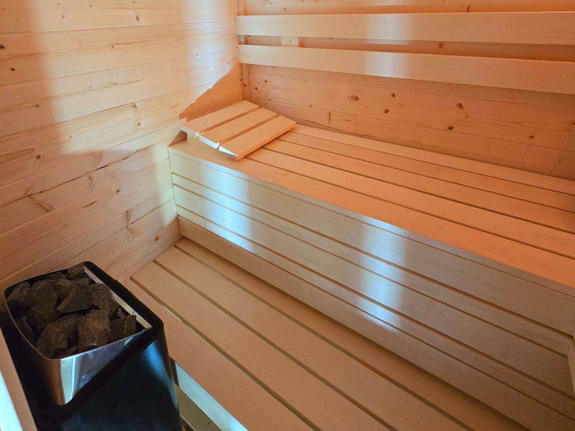 סינט אנלנד De Corner Van Zeeland Met Jacuzzi מראה חיצוני תמונה